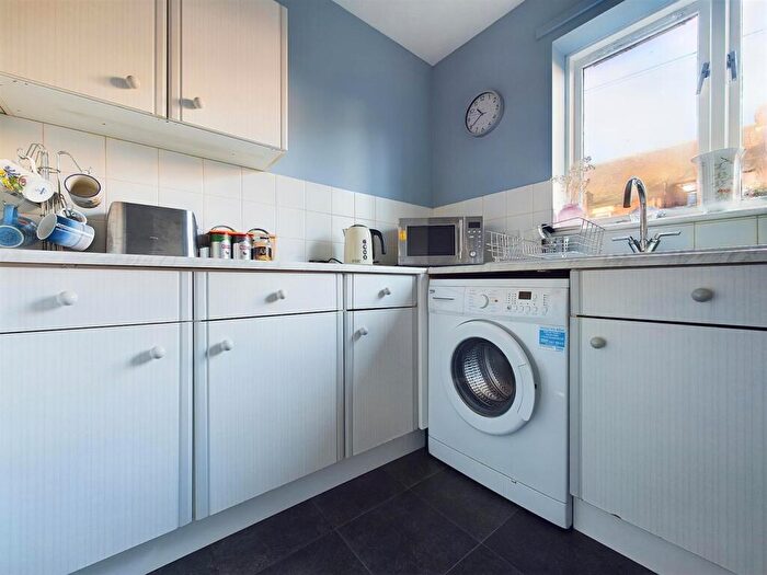 2 Bedroom Apartment For Sale In Village Court, Whitley Bay, NE26