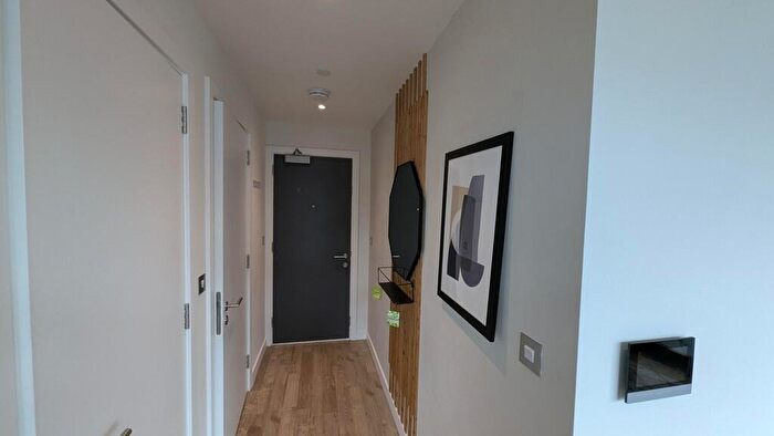 1 Bedroom Apartment To Rent In Paragon House A, Seymour Grove, M16