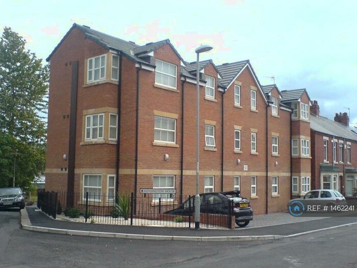 2 Bedroom Flat To Rent In Ravensworth Terrace, Gateshead, NE11