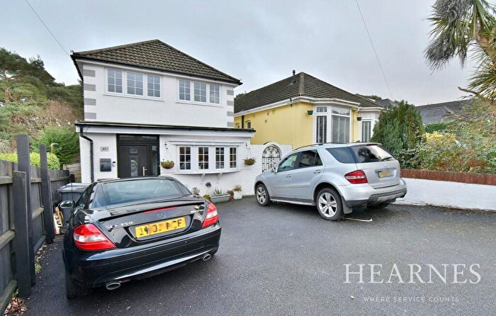 3 Bedroom Detached House For Sale In Pine Vale Crescent, Bournemouth, BH10