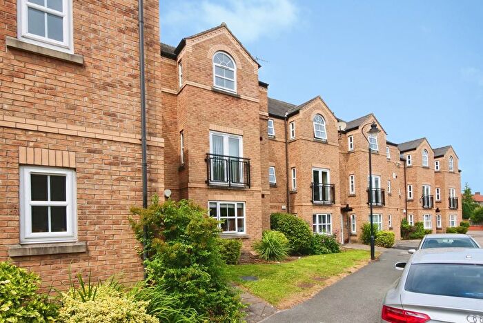 2 Bedroom Flat For Sale In Lawrence Street, York, North Yorkshire, YO10