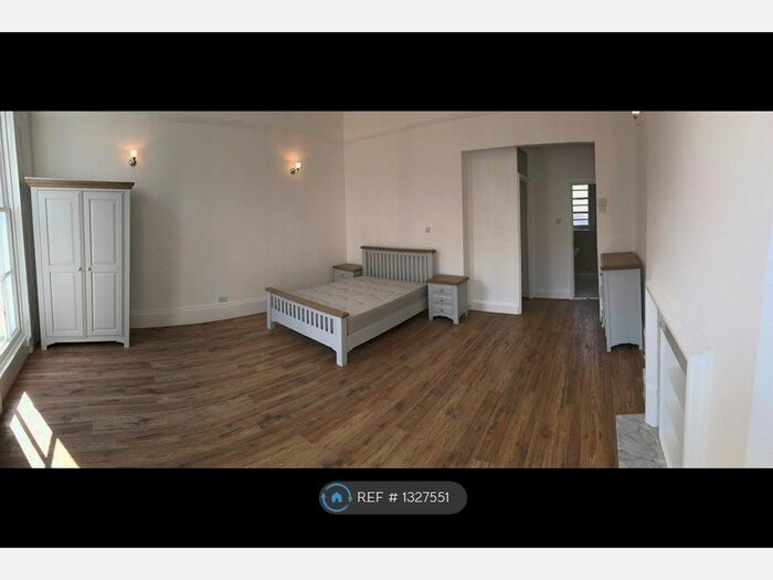 Studio To Rent In Spring Street, London W2