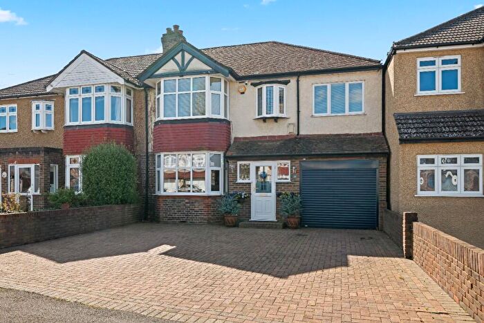 4 Bedroom Semi Detached House For Sale In Beverley Road, Worcester Park, KT4