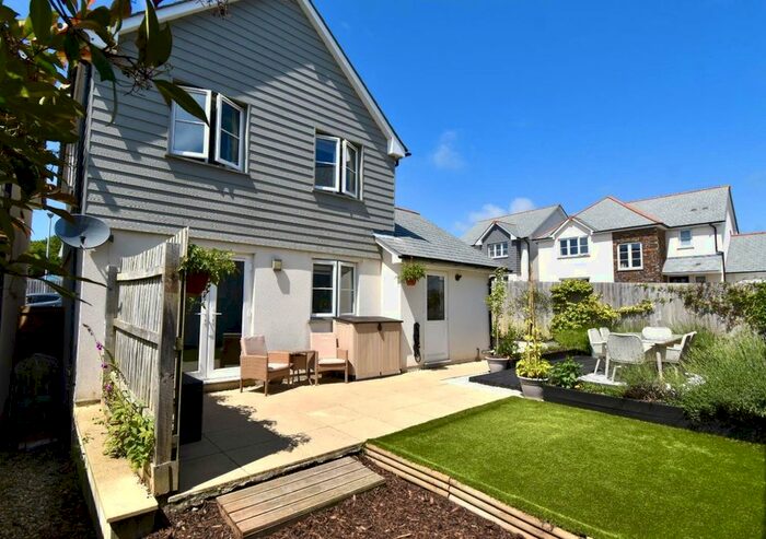 3 Bedroom Detached House For Sale In Chandler Park, Penryn, TR10