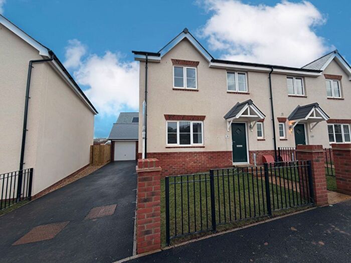 4 Bedroom Semi-Detached House To Rent In Brock Road, Exeter, EX2