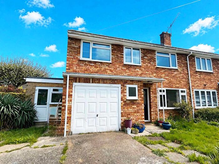 3 Bedroom Semi-Detached House For Sale In Helston Road, Old Springfield, Chelmsford, CM1