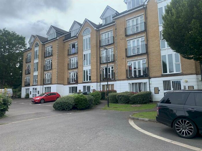 1 Bedroom House To Rent In Beverley Mews, Crawley, RH10