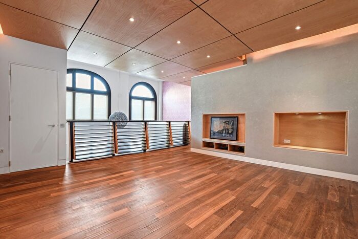 2 Bedroom Maisonette To Rent In Archway Road, Highgate, N6