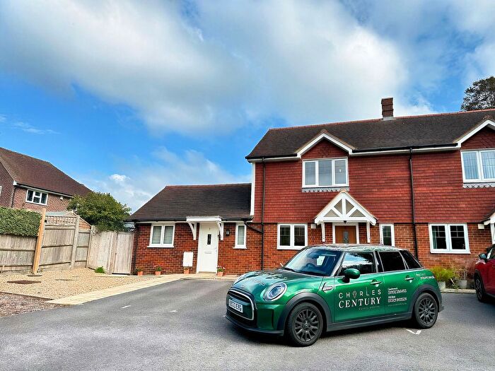 2 Bedroom Terraced House To Rent In Hempstead Road, Uckfield, TN22