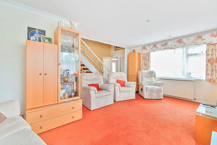 3 Bedroom Detached House For Sale In Bridge Road, Rudgwick, RH12