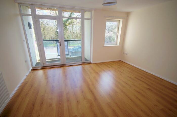 1 Bedroom Flat To Rent In Morphou Road, Mill Hill East, NW7