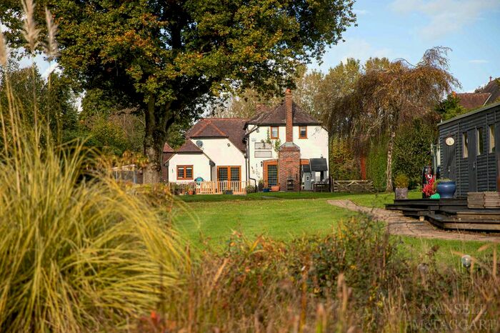 4 Bedroom Detached House For Sale In Colestock Road, Cowden, TN8