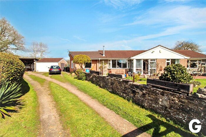 4 Bedroom Bungalow For Sale In Kingston Common, Ringwood, Hampshire, BH24