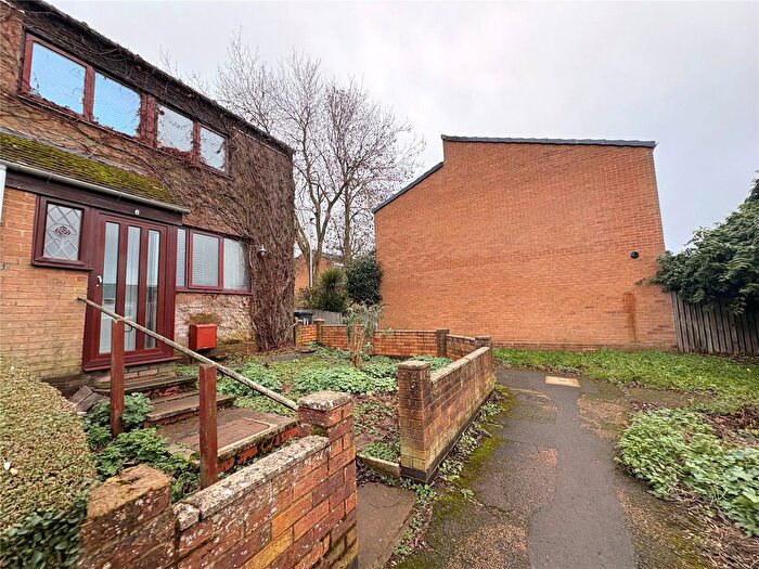 3 Bedroom End Of Terrace House For Sale In The Medway, Daventry, Northamptonshire, NN11