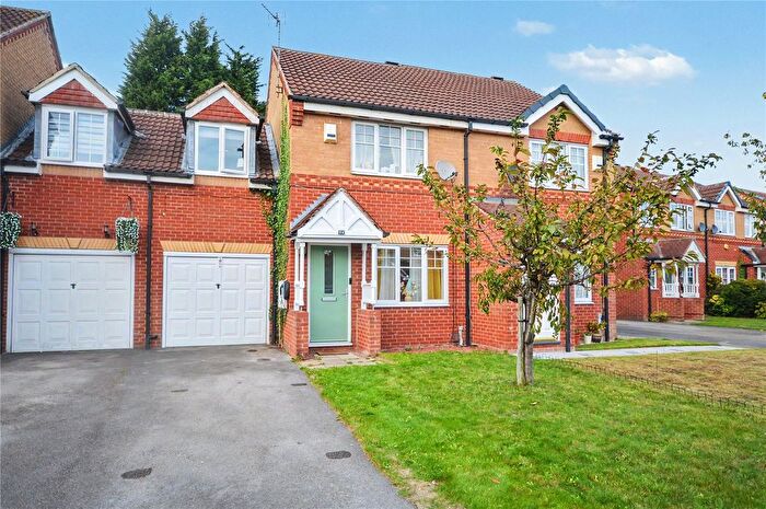 3 Bedroom Town House For Sale In Markington Place, Leeds, West Yorkshire, LS10