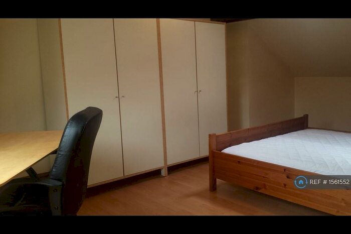 4 Bedroom Terraced House To Rent In Seaford Street, Stoke-On-Trent, ST4