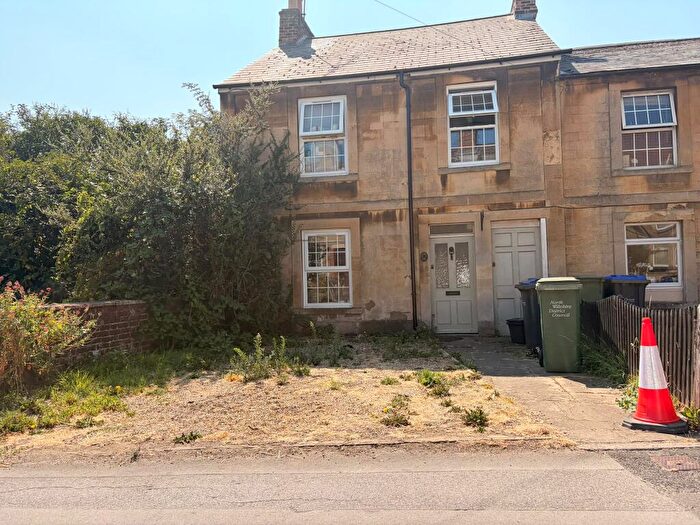4 Bedroom House To Rent In Park Lane, SN15