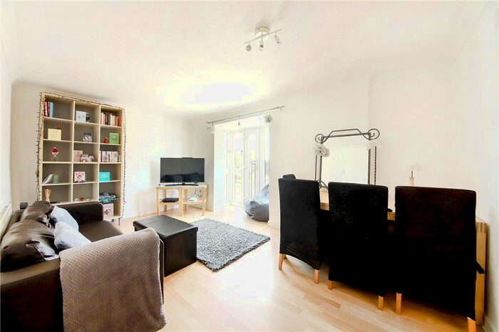 2 Bedroom Flat To Rent In Fairmont House, Wellington Way, Bow, London, E3