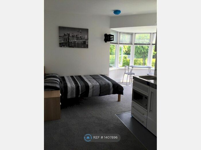 Studio To Rent In Coundon, Coventry, CV6