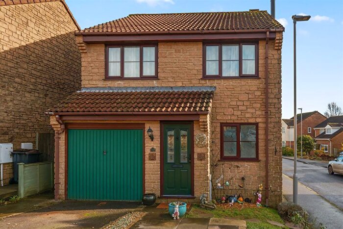 3 Bedroom Detached House For Sale In The Beeches, Beaminster, DT8