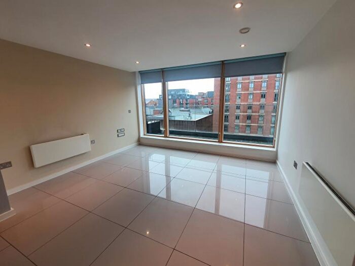 2 Bedroom Apartment To Rent In Apt . :: Ice Plant, M4