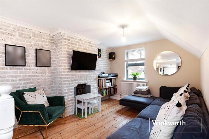 2 Bedroom Apartment For Sale In Finchley Park, North Finchley, London, N12