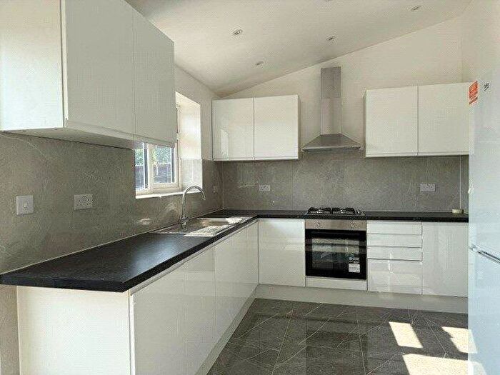 3 Bedroom Semi-Detached House To Rent In Reeves Avenue, Kingsbury, London, NW9