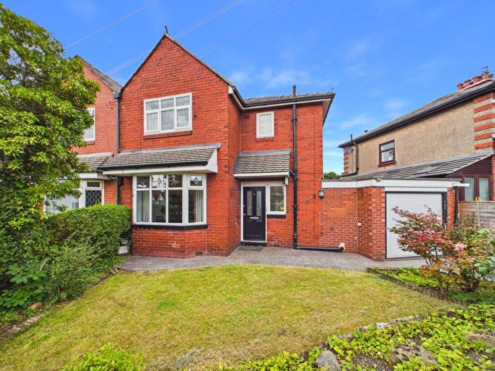 3 Bedroom Semi-Detached House For Sale In Montague Road, Ashton-Under-Lyne, Greater Manchester, OL6