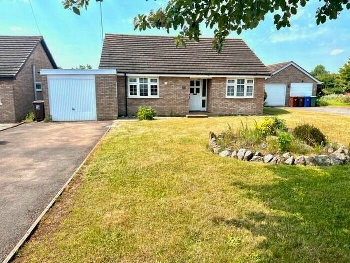 3 Bedroom Detached Bungalow To Rent In Cherrys Close, Bloxham, Oxon, OX15