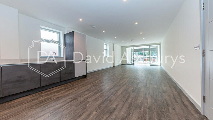 3 Bedroom Apartment To Rent In Bhail Mansions, Creighton Avenue, Muswell Hill, London, N10