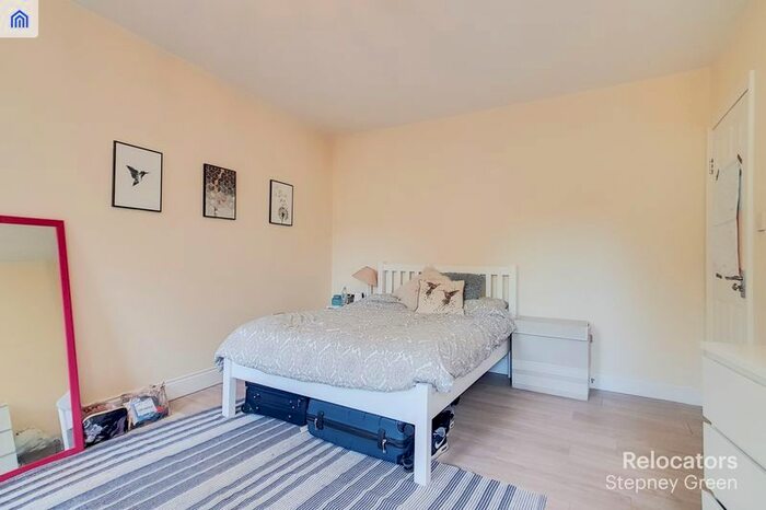 4 Bedroom Semi-detached House To Rent In Mile End Place, London, E1