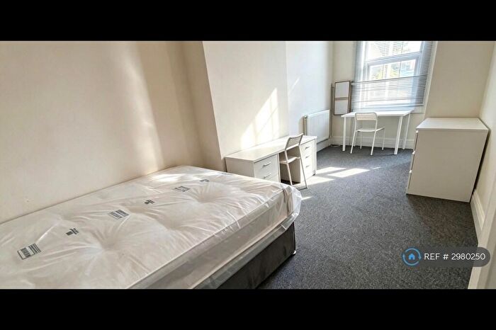 2 Bedroom Flat To Rent In London Road Nearby To Hospital/Uni, Reading, RG1