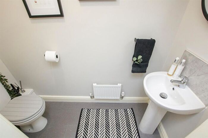 2 Bedroom Semi-Detached House For Sale In Bryndale Close, Bircotes, Doncaster, DN11