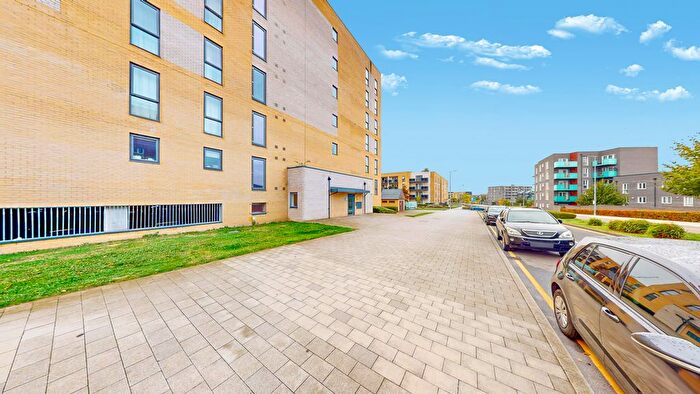 3 Bedroom Flat For Sale In Cornelius House Handley Page Road, Barking, IG11