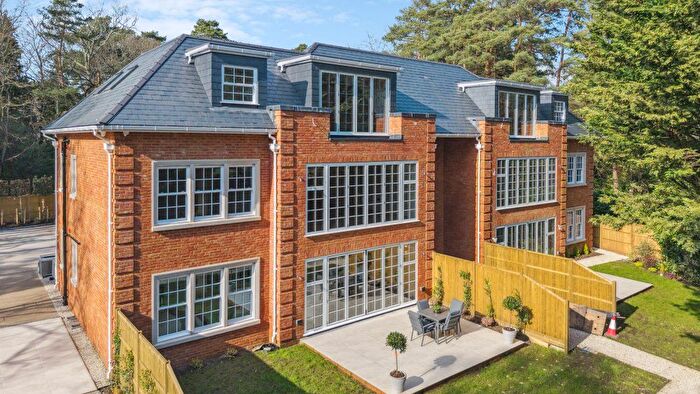 3 Bedroom Flat For Sale In Coronation Road, Ascot, Berkshire, SL5