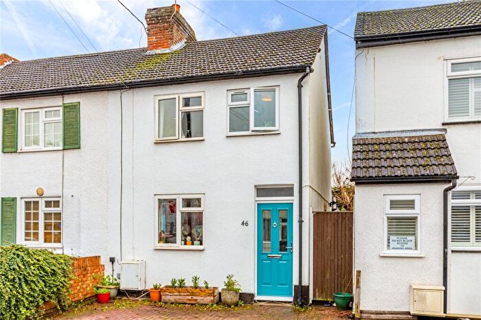 3 Bedroom End Of Terrace House For Sale In Alexandra Road, Addlestone, Surrey, KT15