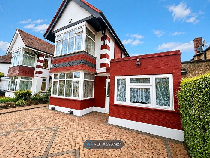 2 Bedroom Flat To Rent In Holt Road, Wembley, HA0