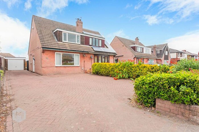 3 Bedroom Semi-Detached Bungalow To Rent In Sale Lane, Tyldesley, M29