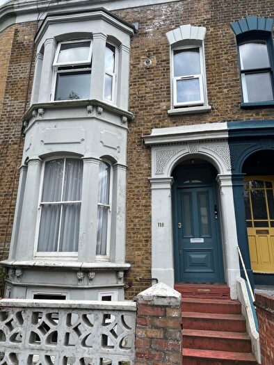 1 Bedroom Apartment For Sale In Powerscroft Road, Lower Clapton, London, Hackney, E5