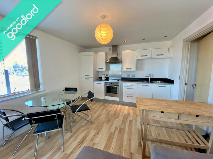 2 Bedroom Apartment To Rent In Water Street, Salford, M3