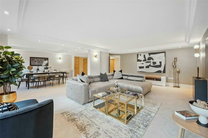 5 Bedroom Apartment To Rent In Park Road, London, NW8