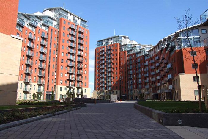 2 Bedroom Apartment To Rent In Faroe, City Island, Leeds, LS12