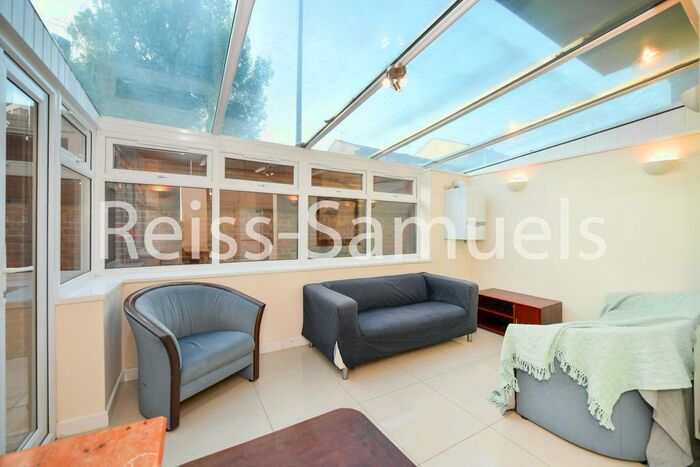 5 Bedroom Town House To Rent In Barnfield Place, Isle Of Dogs, Docklands, Canary Wharf, London, E14