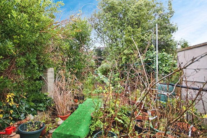 3 Bedroom Terraced House For Sale In Princes Place, Bristol, Somerset, BS7