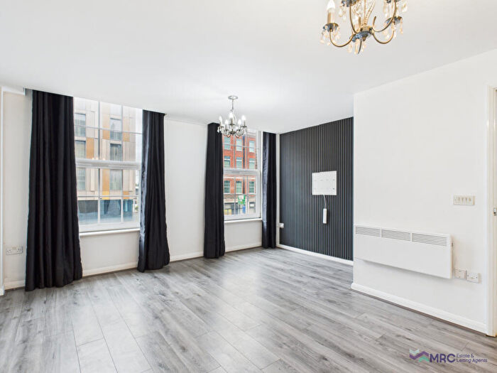 2 Bedroom Flat To Rent In Kemley House, Hull, HU2