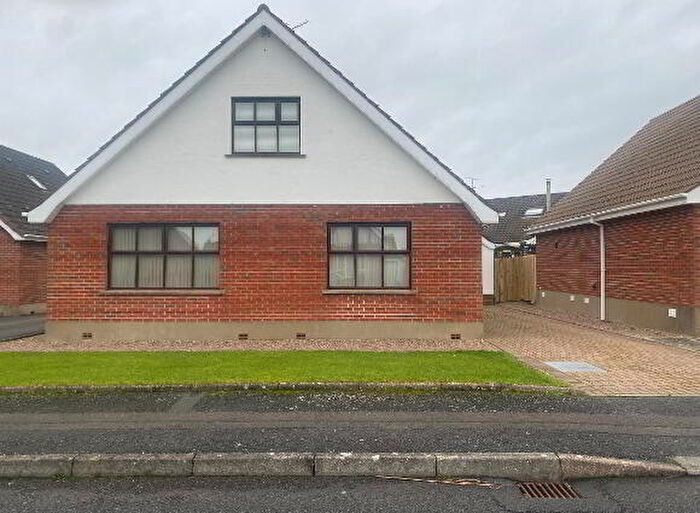 4 Bedroom Chalet Bungalows For Sale In Regency Manor, Dollingstown, BT66