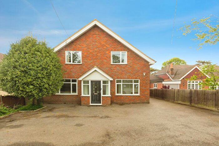 4 Bedroom Detached House For Sale In Wendover Road, Weston Turville, Aylesbury, HP22