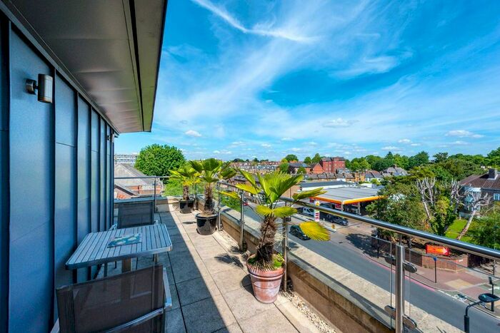 2 Bedroom Flat To Rent In Alton Road, Roehampton, London, SW15