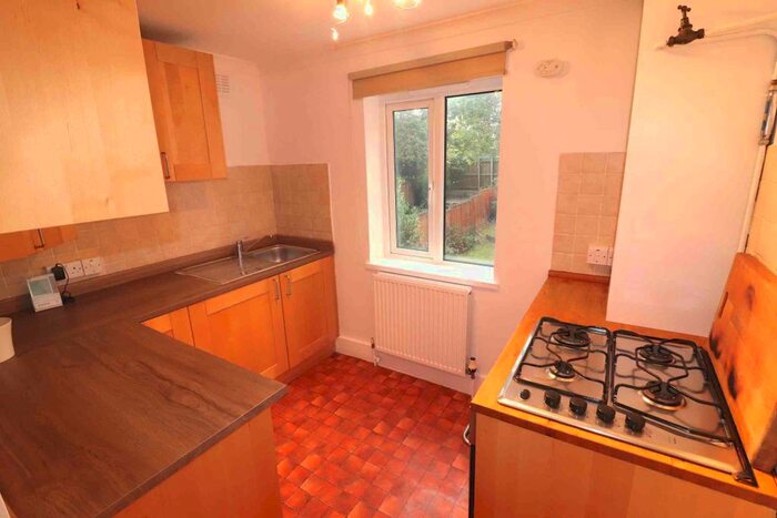 1 Bedroom Flat To Rent In Mosslea Road, London, SE20