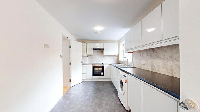 5 Bedroom Detached House To Rent In Summerfield Road, Luton, Bedfordshire, , Luton, Bedfordshire, LU1